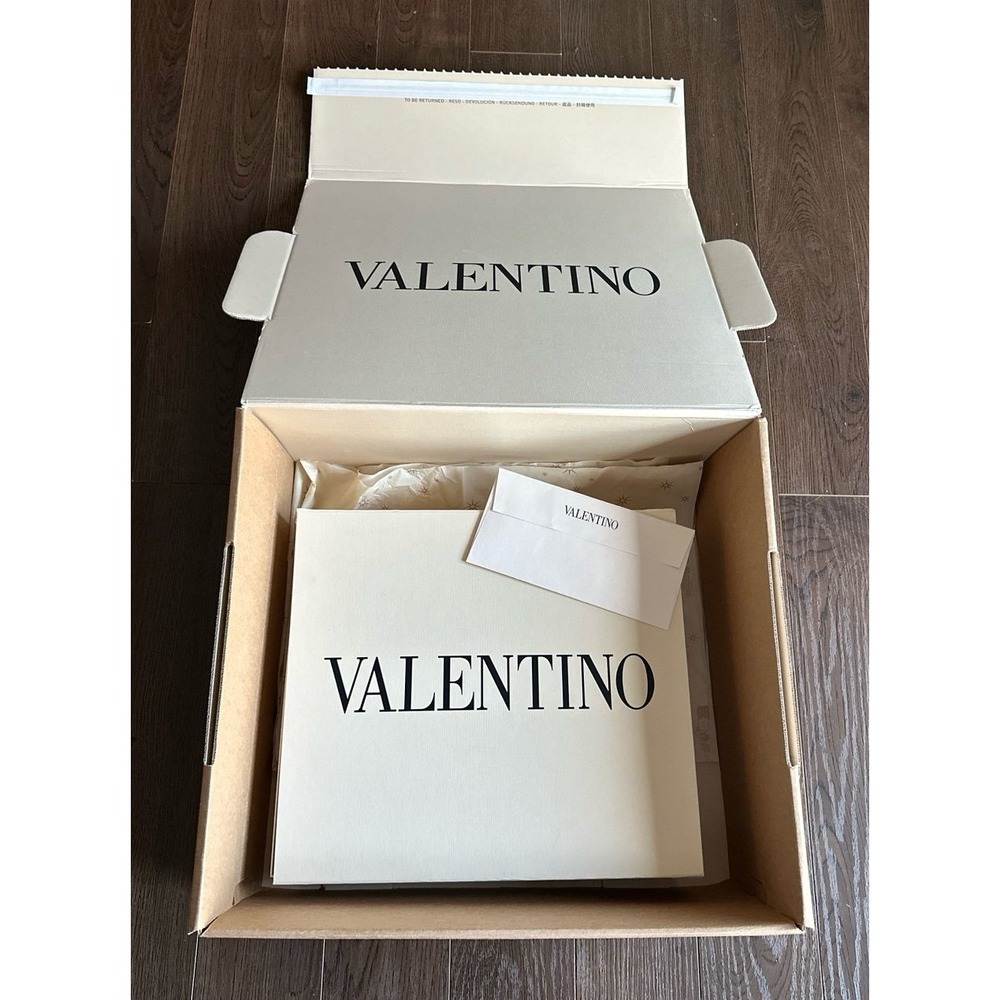 Valentino‎ empty box